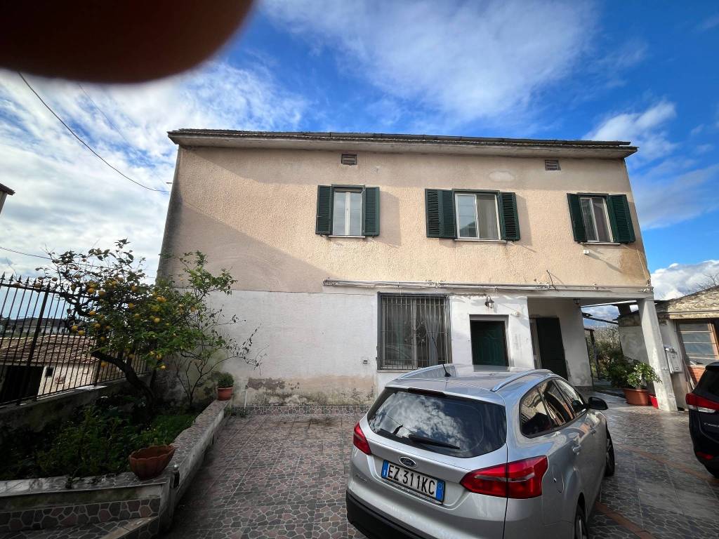 Villa a Santi cosma e damiano in Via Ferrara - Foto 2