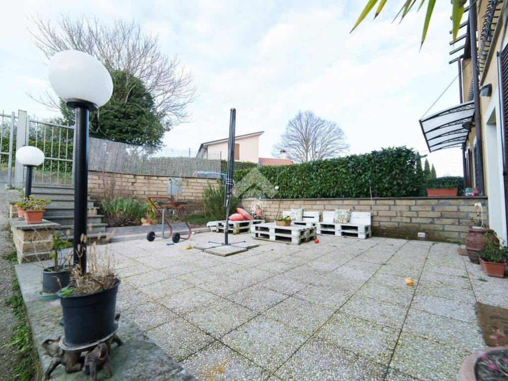 Villetta a schiera a Vitorchiano in Via dei biancospini - Foto 5