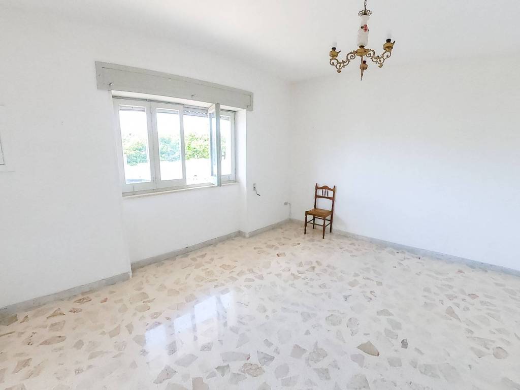Appartamento a Castro in Via Vittorio Veneto, 109 - Foto 2