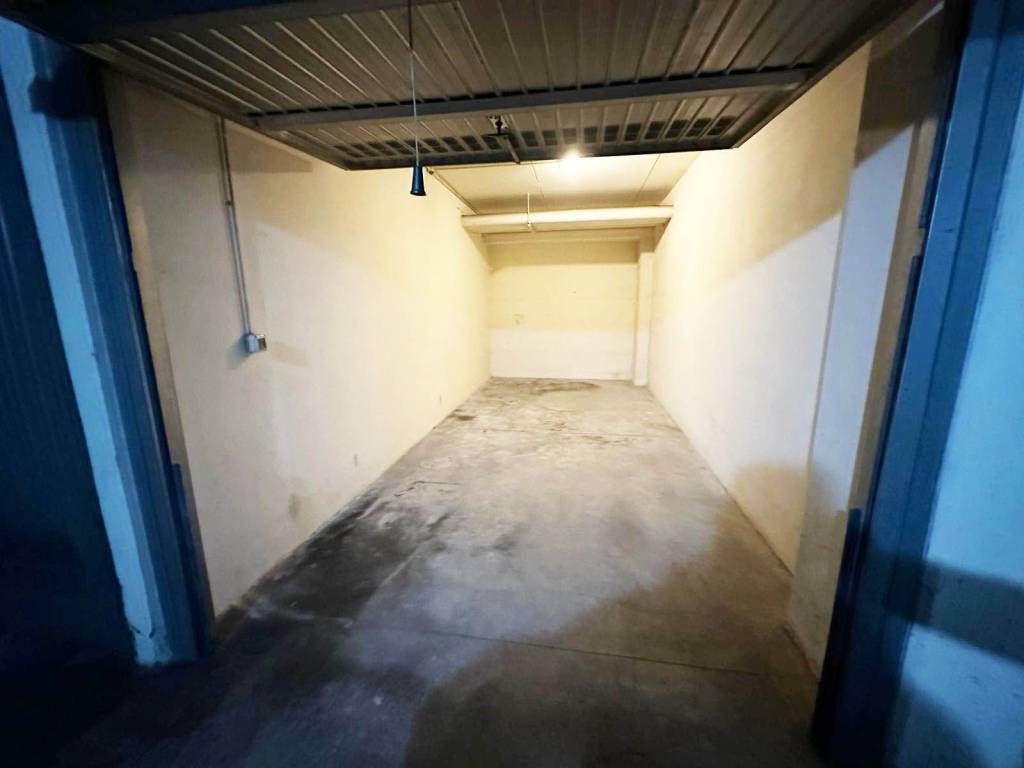 Box / garage a Castelfranco emilia in Piazza Aldo Moro - Foto 2