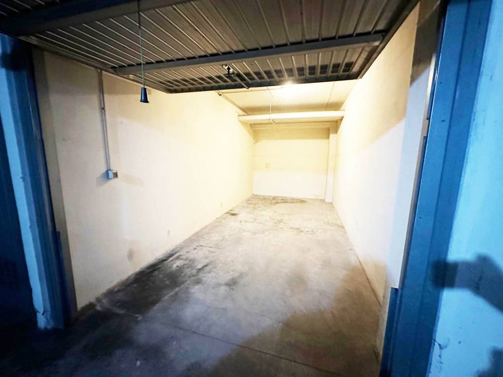 Box / garage a Castelfranco emilia in Piazza Aldo Moro - Foto 3