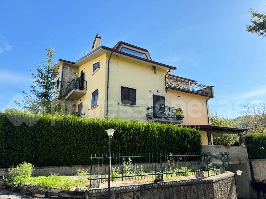 Appartamento a Ateleta in Via Sangrina - Foto 4