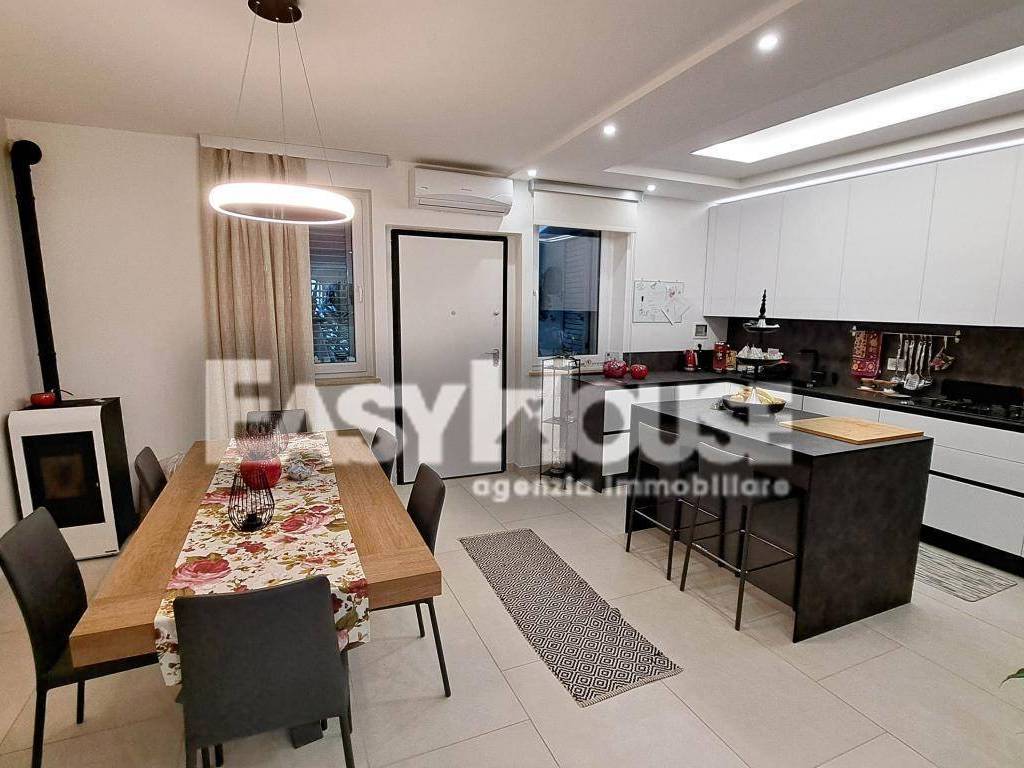 Appartamento a Loro ciuffenna in Via Duca degli Abruzzi - Foto 2
