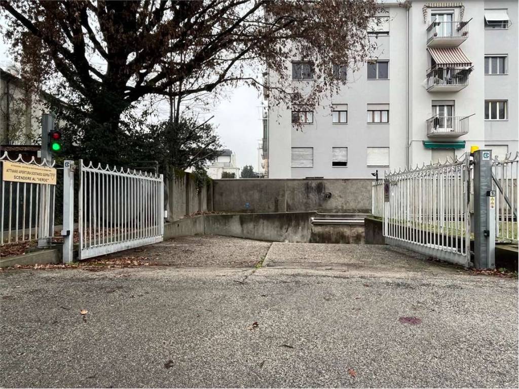 Box / garage a Venezia in via dante - Foto 3