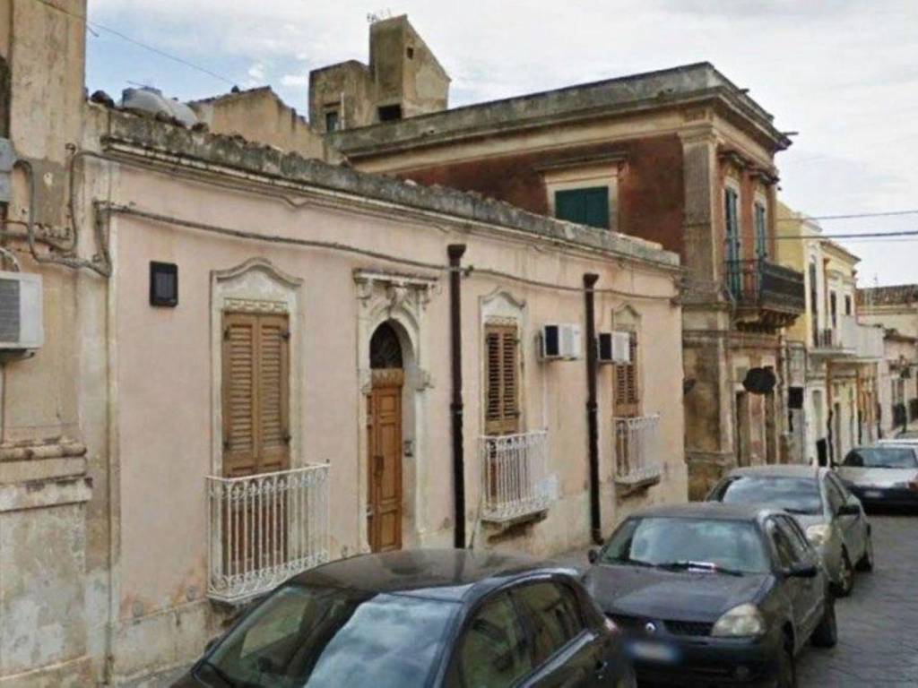 Villa a Noto in Via Principe Umberto, 131 - Foto 3