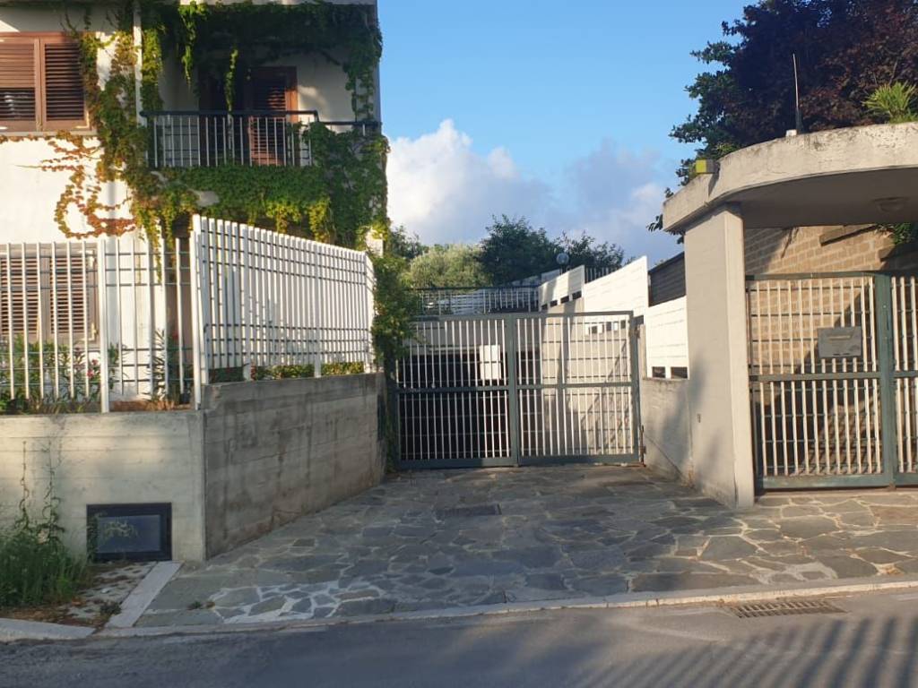 Villetta a schiera a Pescara in Strada Provinciale Pescara-San Silvestro - Foto 4