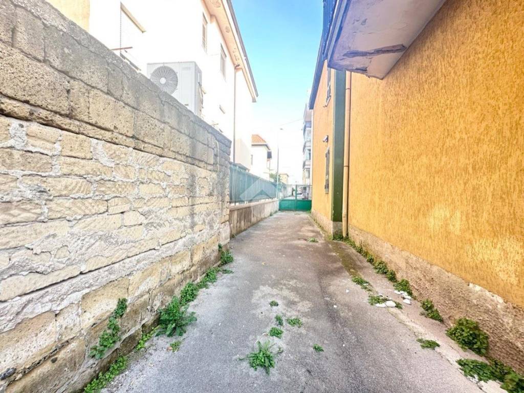 Casa indipendente a Villaricca in Via Giacinto Gigante, 250 - Foto 3