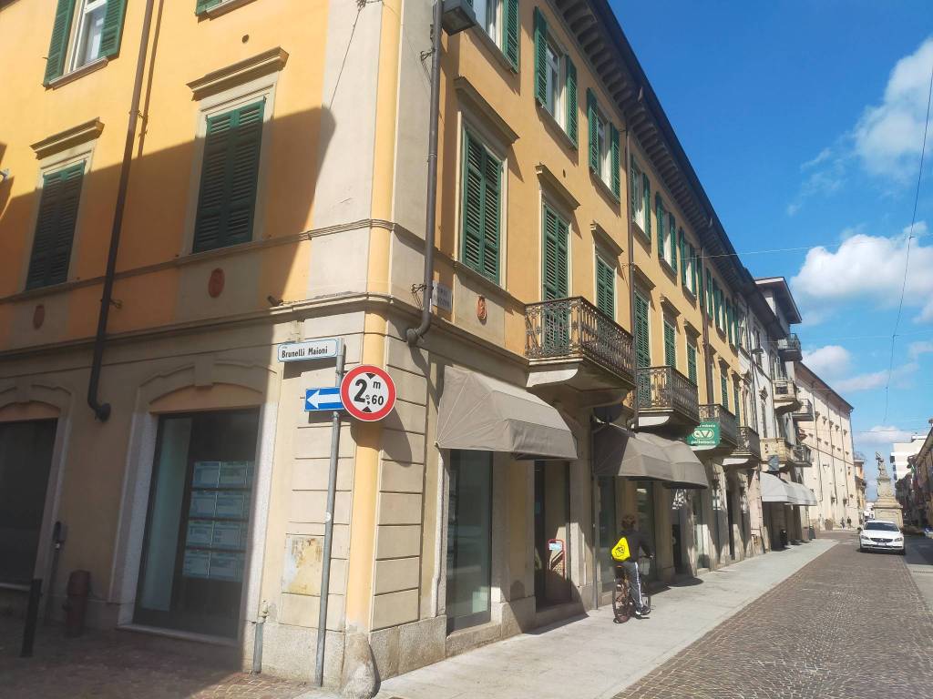 Appartamento a Borgomanero in Via Brunelli Maioni, 4 - Foto 2