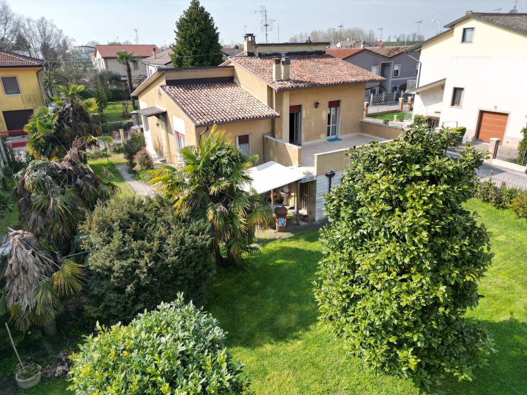 Villa a Asola in Via Dante Alighieri, 12 - Foto 4