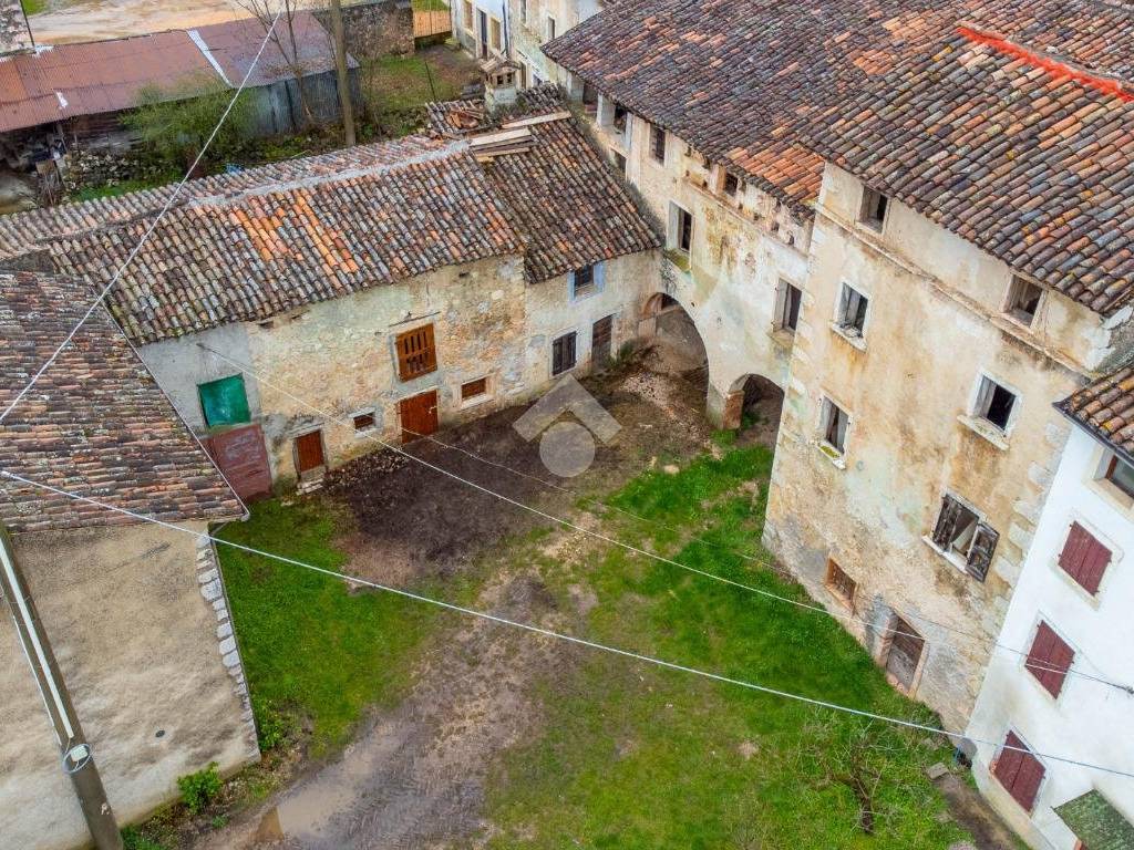 Rustico / casale a Badia calavena in Contrada Pergari - Foto 2