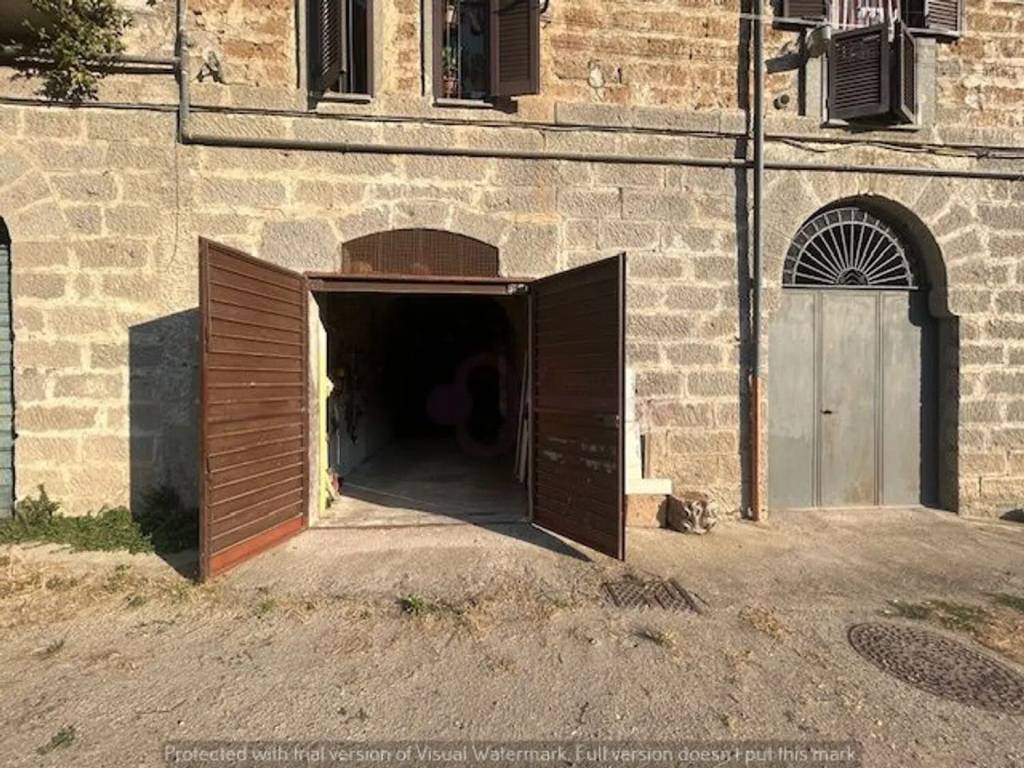 Box / garage a Soriano nel cimino in Via Roma S.N.C. - Foto 3