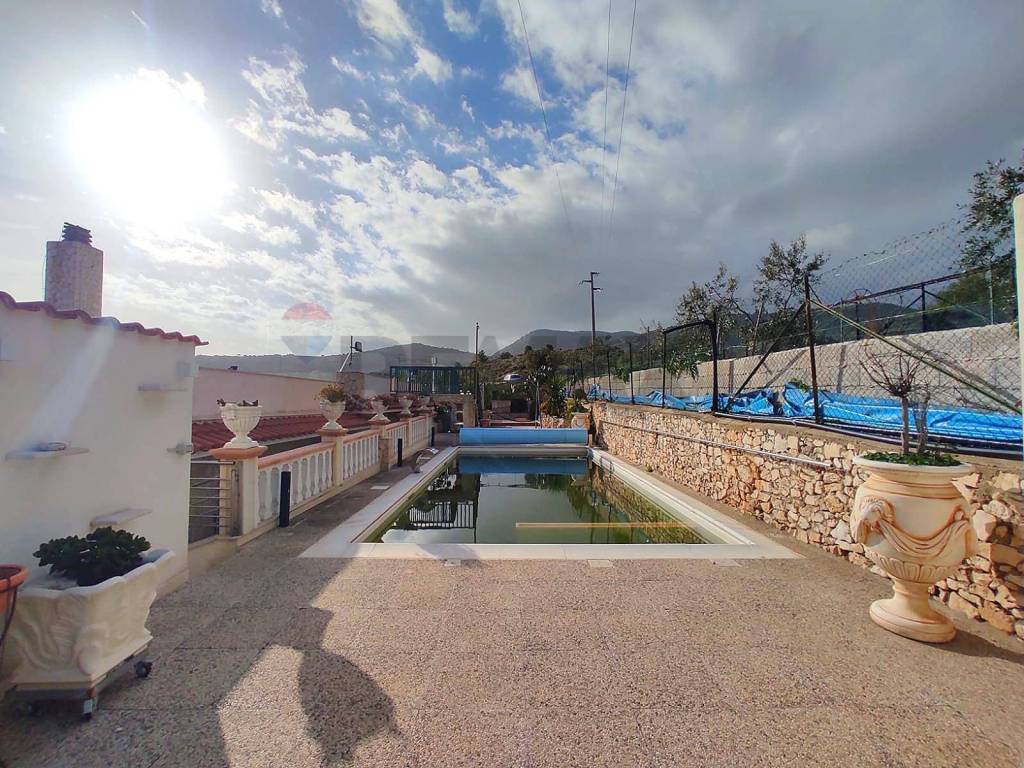 Villa a Mattinata in CONTRADA MONTELCI - Foto 2