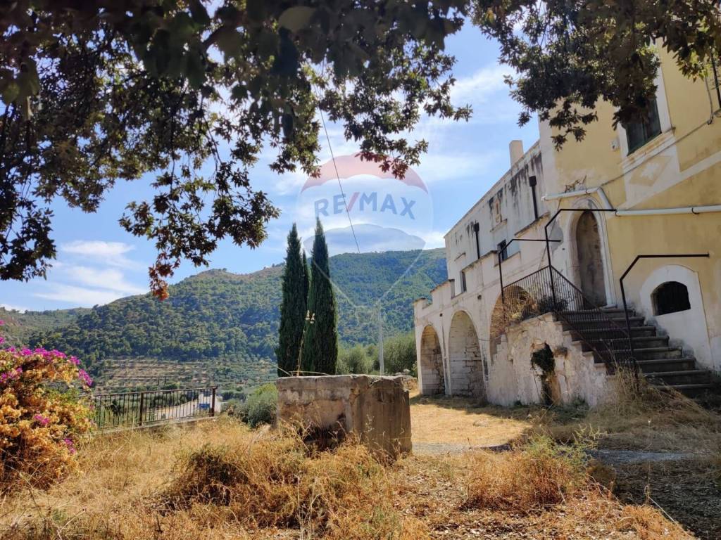 Palazzo / stabile a Mattinata in CONTRADA GIORGI - Foto 3