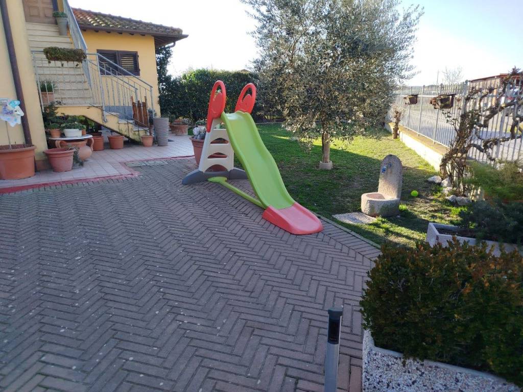 Appartamento a Castiglione del lago in Località Carraia - Foto 3