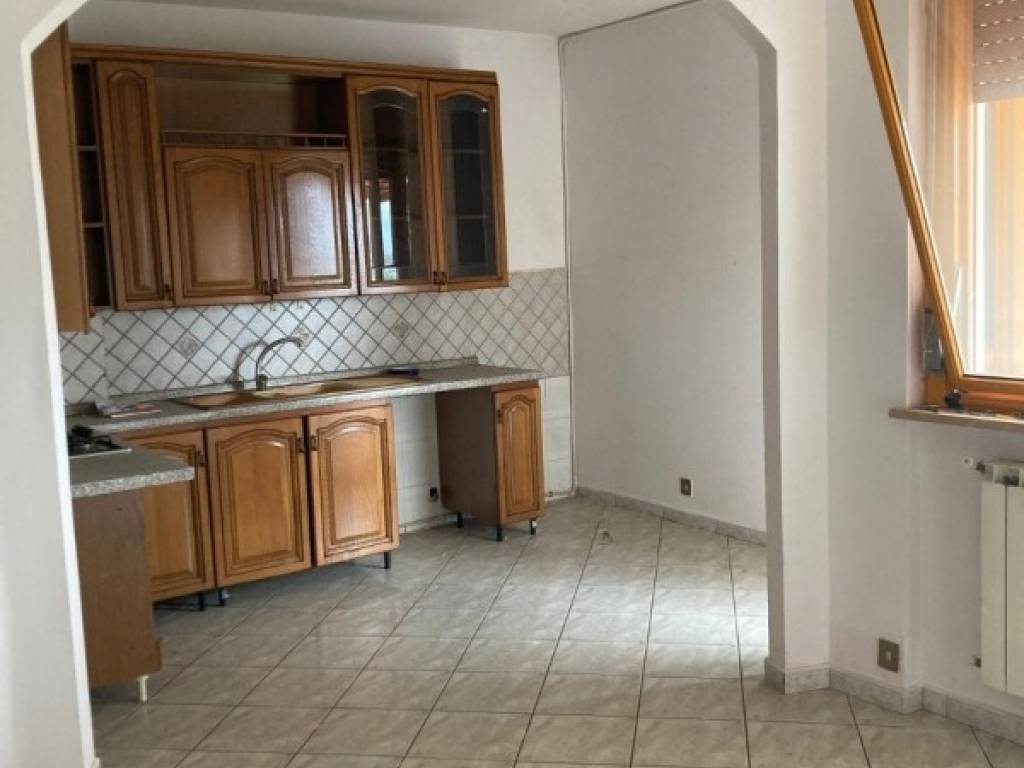 Appartamento a Cisterna di latina in Via Attilio Stocchi - Foto 2