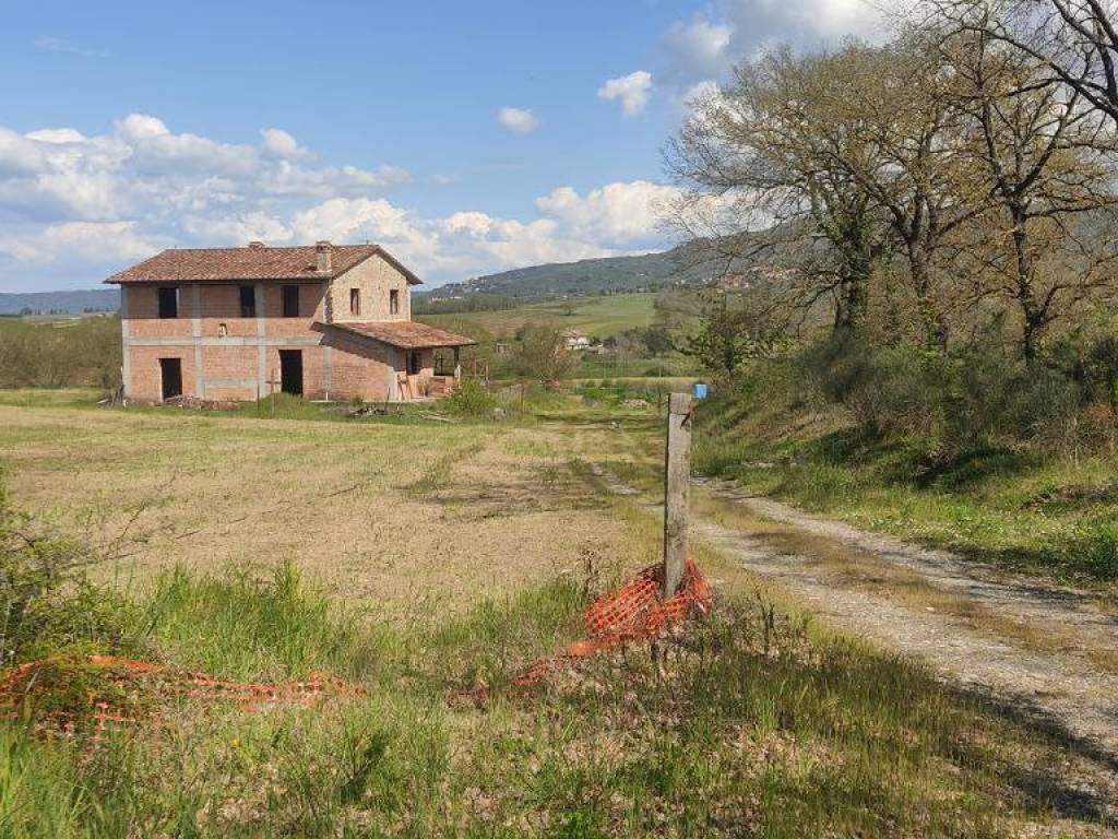 Rustico / casale a Castiglione del lago in Strada Provinciale di Pozzuolo Tratto 1 - Foto 2