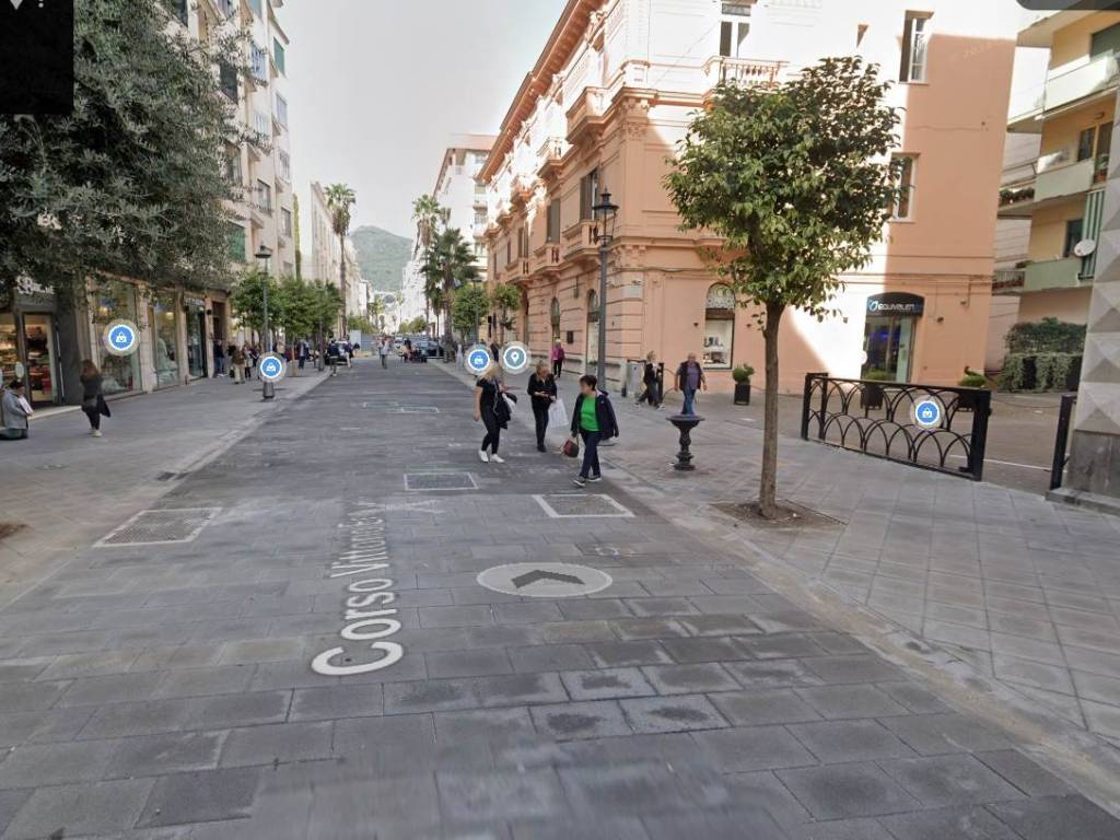 Immobile a Salerno in Corso Vittorio Emanuele - Foto 2