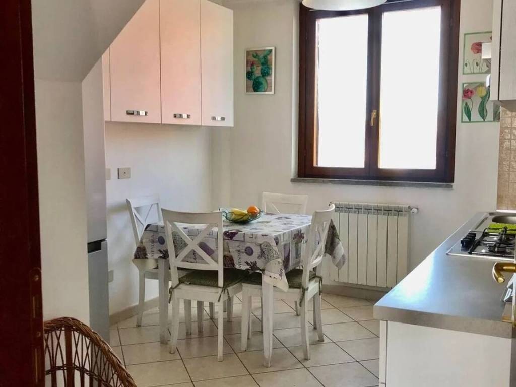 Appartamento a Sutri in Via Giuseppe Gori, 32 - Foto 2