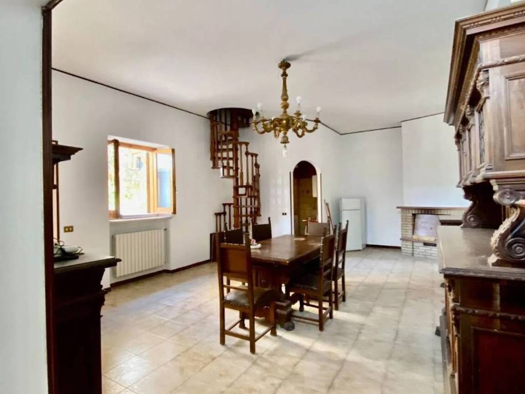 Villa a Bassano romano in Via Silvio Pellico S.N.C. - Foto 4