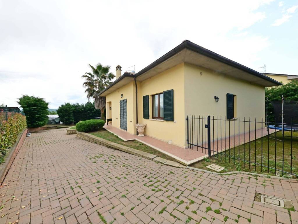 Villa a Lucignano in Strada Provinciale del Calcione - Foto 3