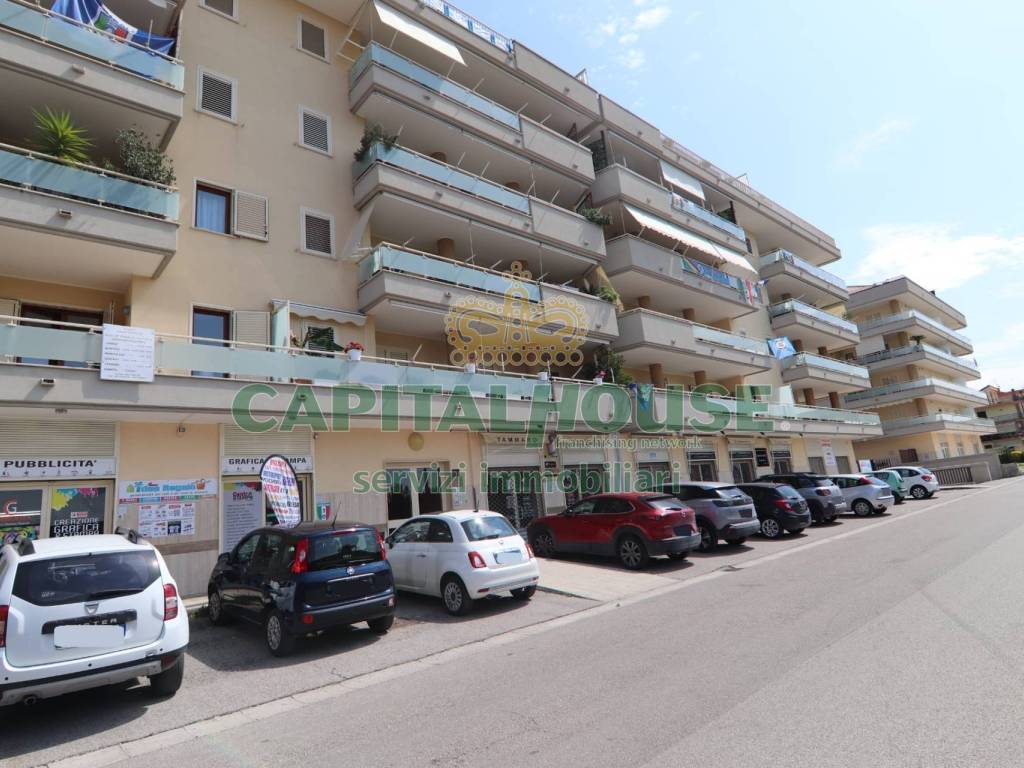 Attico / mansarda a San nicola la strada in Via Salvatore Quasimodo, 29 - Foto 2