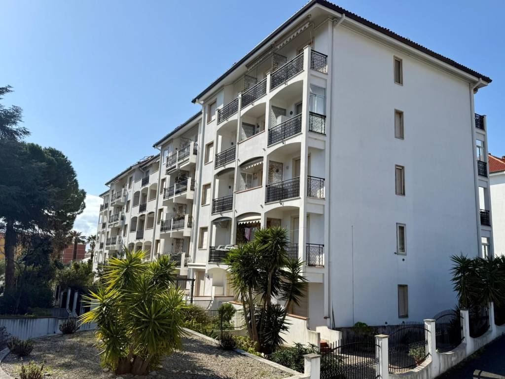 Appartamento a San bartolomeo al mare in Via Asilo, 19 - Foto 1