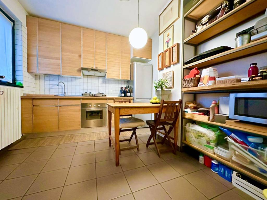 Villa a Besana in brianza in Via Giosuè Borsi, 3 - Foto 3