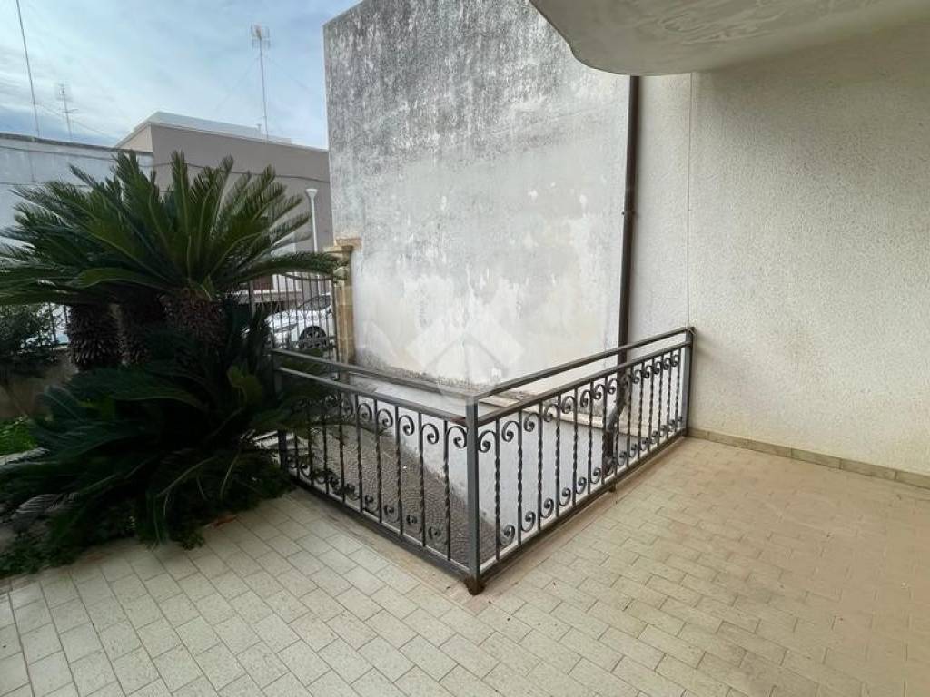 Casa indipendente a Alliste in Via Achille Valentini, 69 - Foto 3