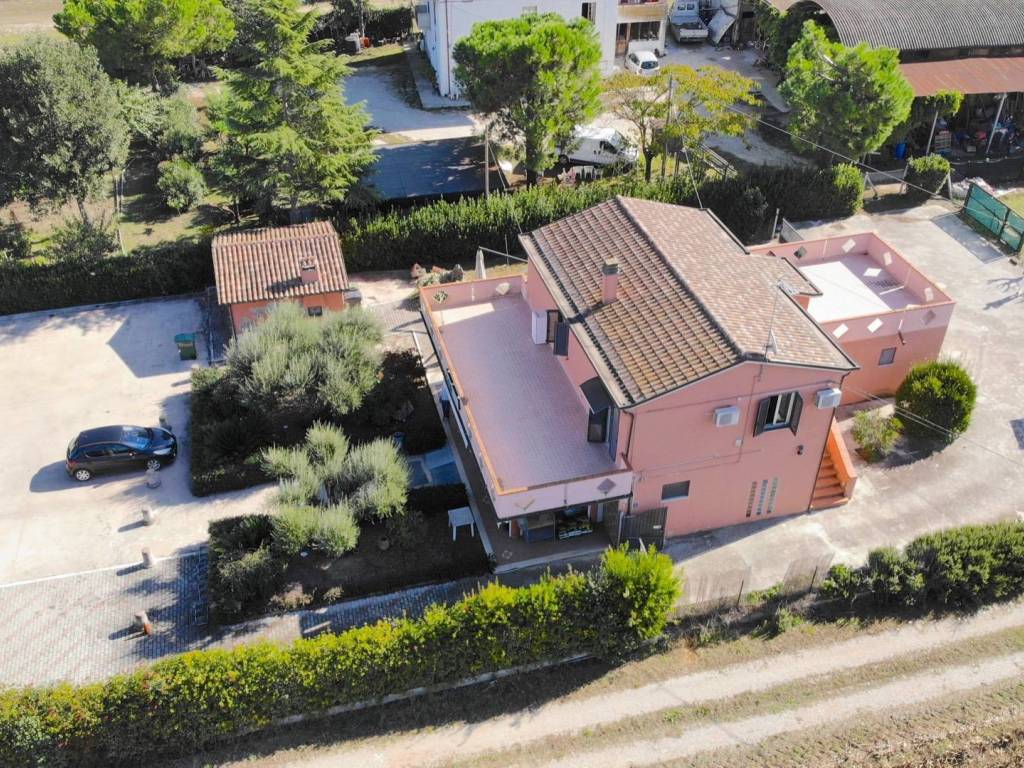 Casa indipendente a Controguerra in Via Bonifica del Tronto, 34 - Foto 4