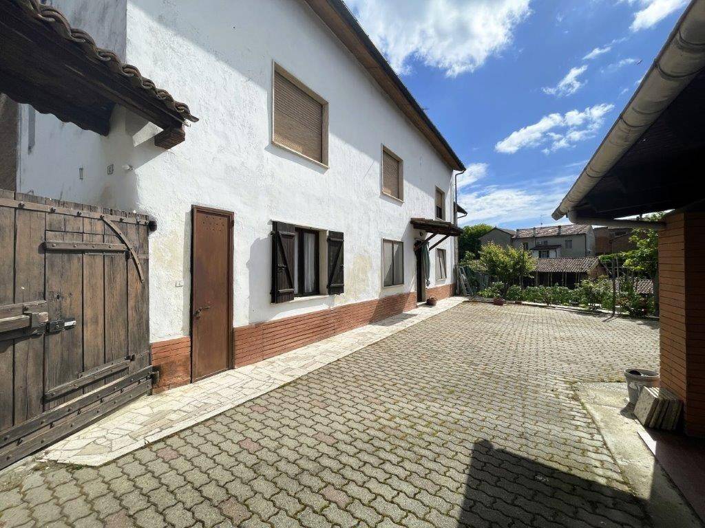 Casa indipendente a Bergamasco in Via Giuseppe Garibaldi, 14 - Foto 3
