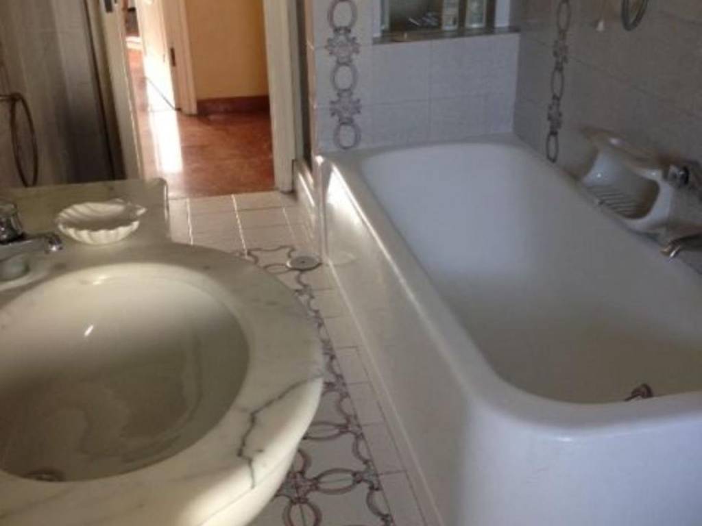 Appartamento a La spezia in Piazza Giulio Beverini, 14 - Foto 2