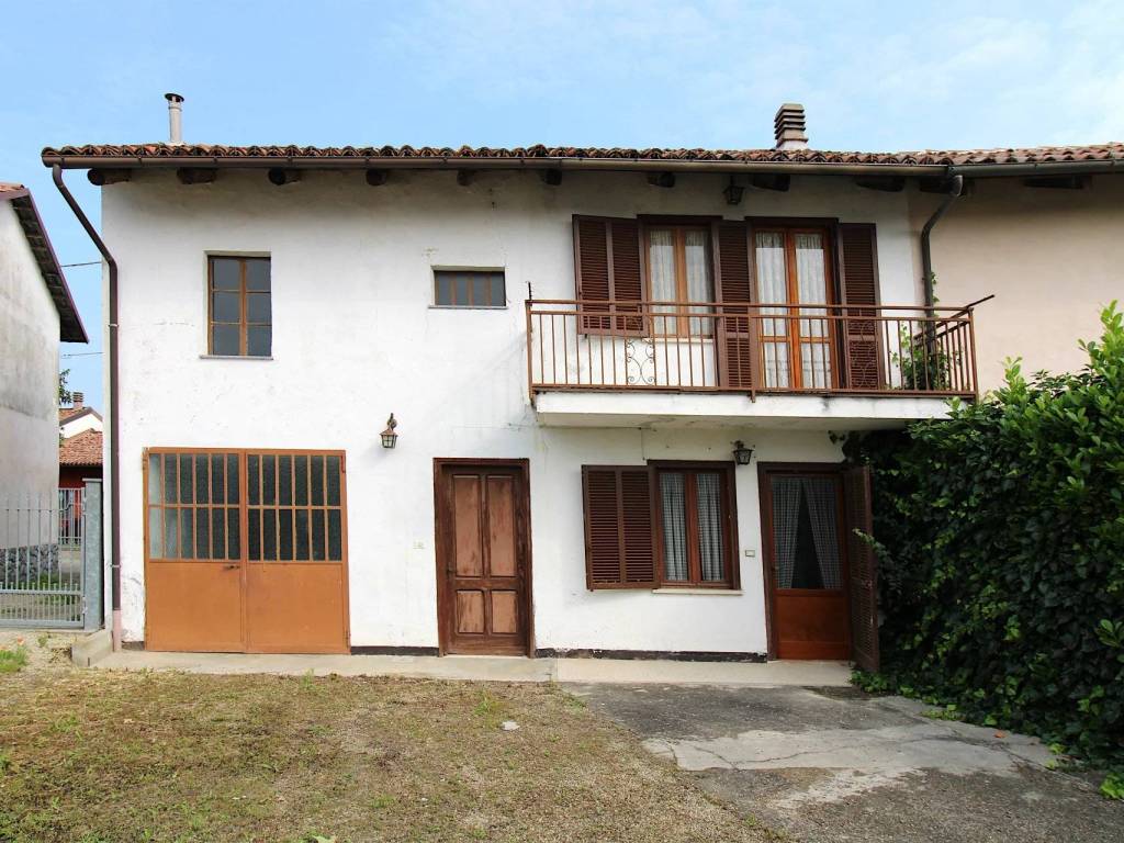 Casa indipendente a Govone in Via Chiavi, 5 - Foto 2