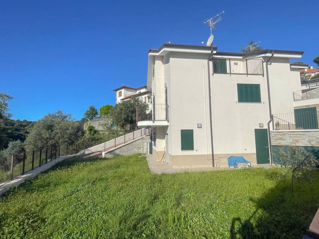 Villetta a schiera a Albissola marina - Foto 2
