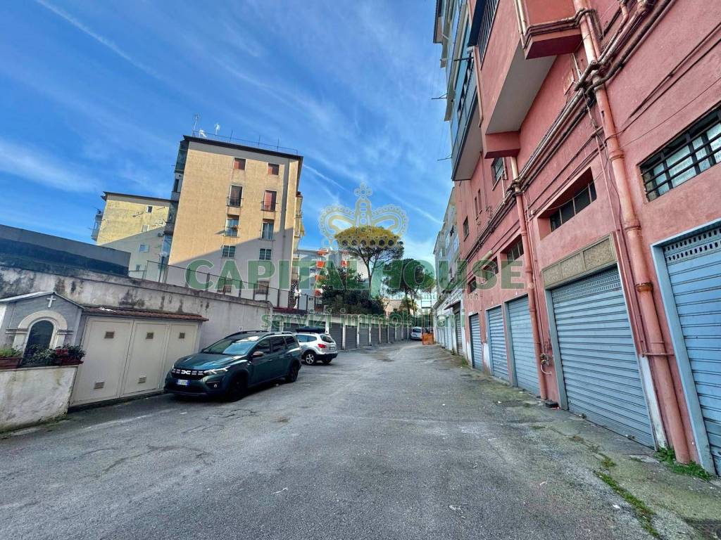 Box / garage a Napoli in Via Mario Gigante, 74 - Foto 5