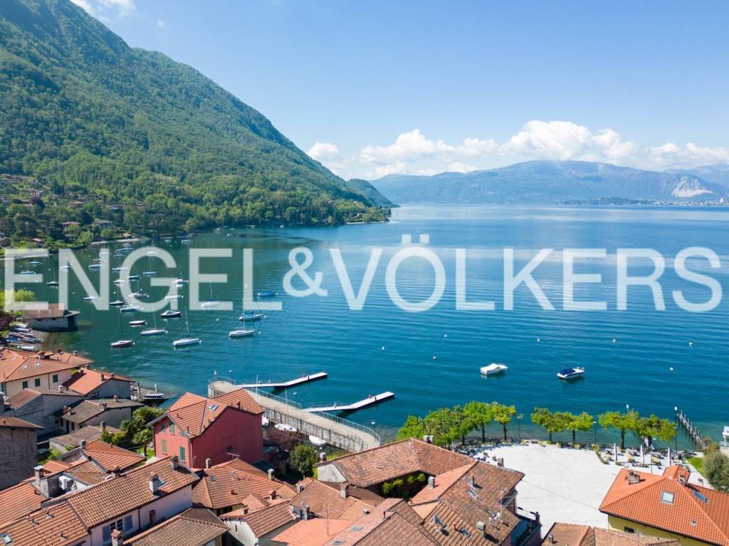 Villa a Castelveccana in Via Monfalcone, 7 - Foto 2