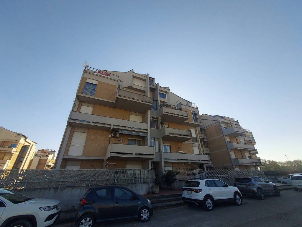 Attico / mansarda a Spoleto in Via Giacomo Reggiani, 25 - Foto 3