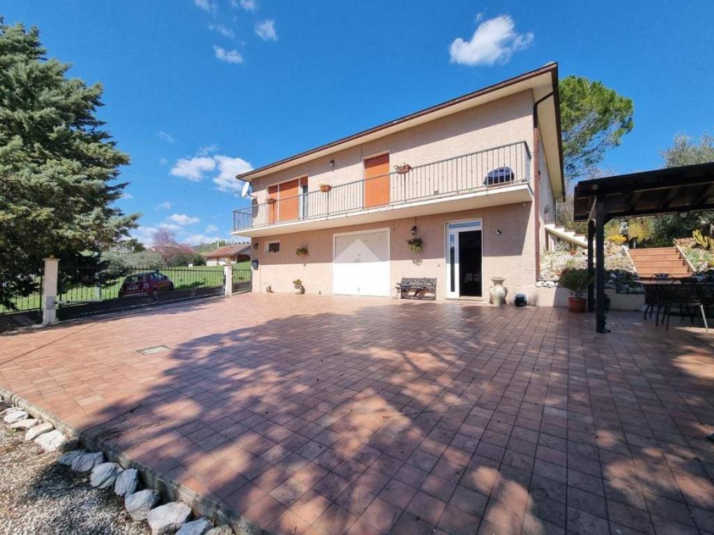 Villa a Teramo in SS 150 - Foto 4