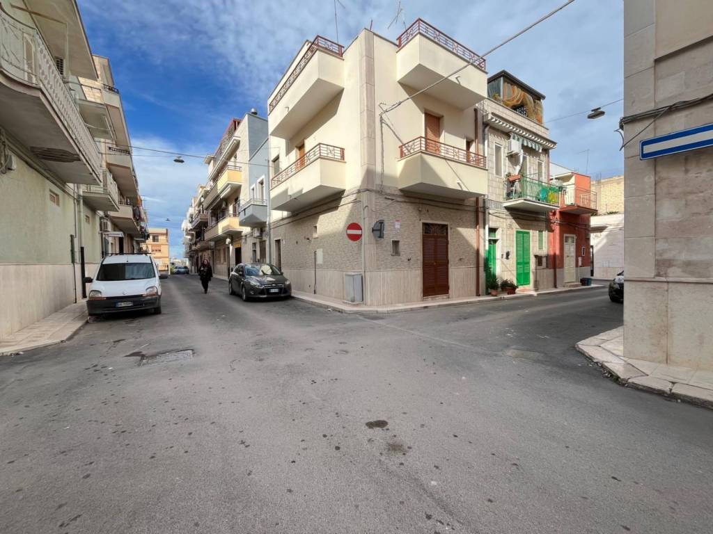 Casa indipendente a Cerignola in Via Mondovì - Foto 3