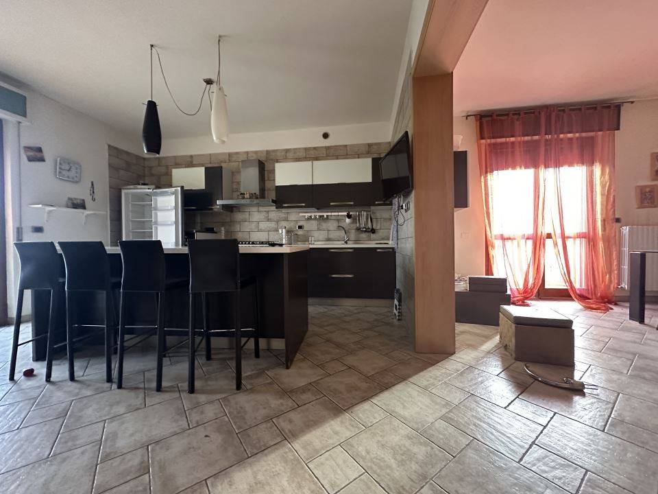 Appartamento a Canzano in Località Pluvicciano snc - Foto 2