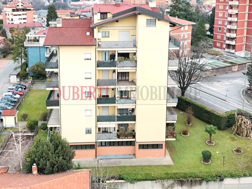 Appartamento a Gallarate in Via Tagliamento - Foto 3