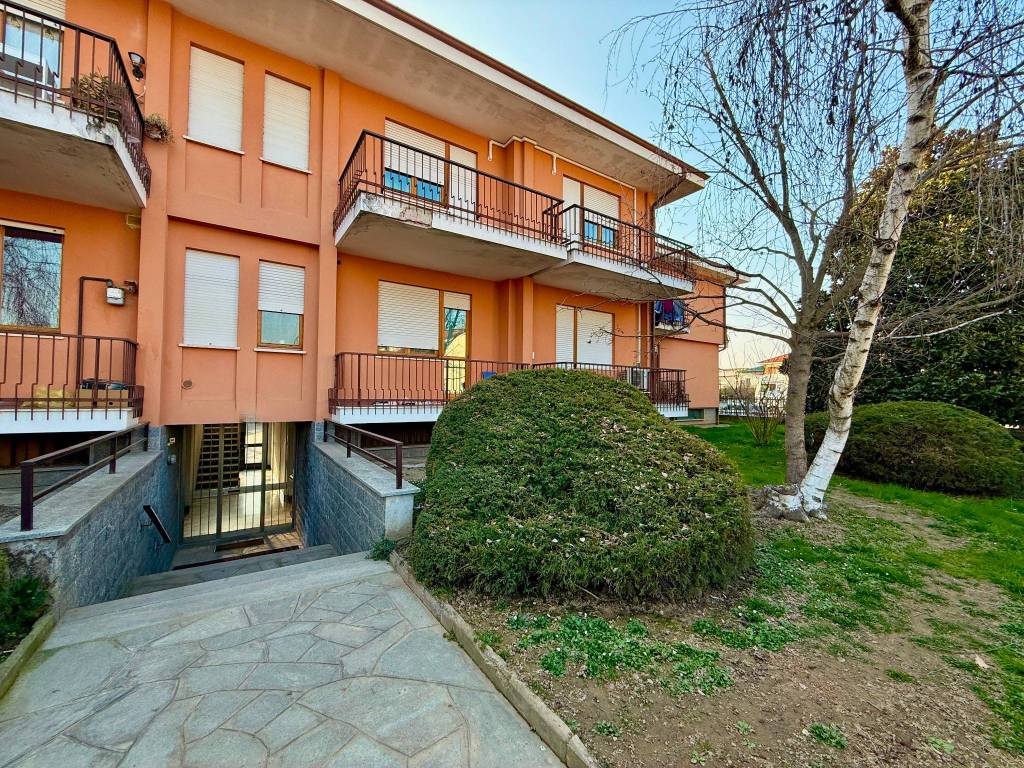 Appartamento a Bra in Via Giovanni Antonio Molineri - Foto 3