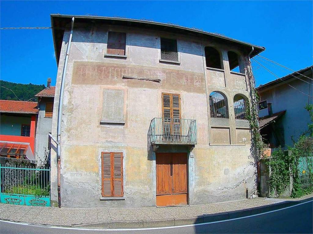 Casa indipendente a Quarona in Corso Pietro Rolandi, 114 - Foto 2
