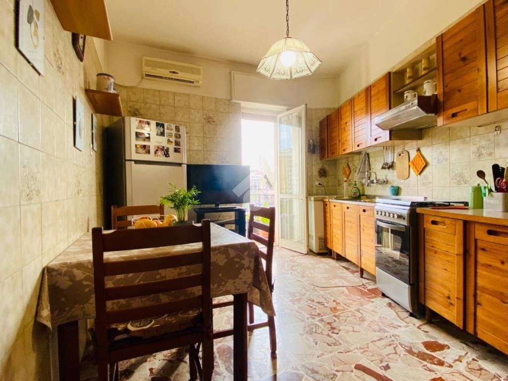 Appartamento a Catania in Via S. Filippo Neri - Foto 5