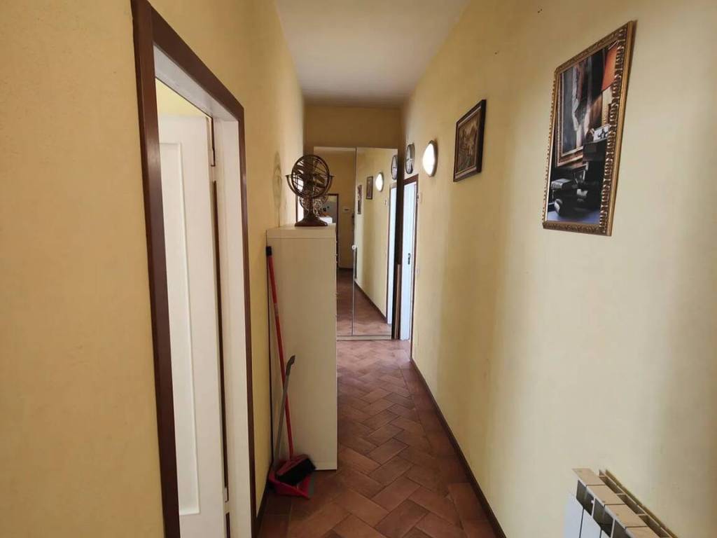 Appartamento a Montevarchi in Via Roma - Foto 4