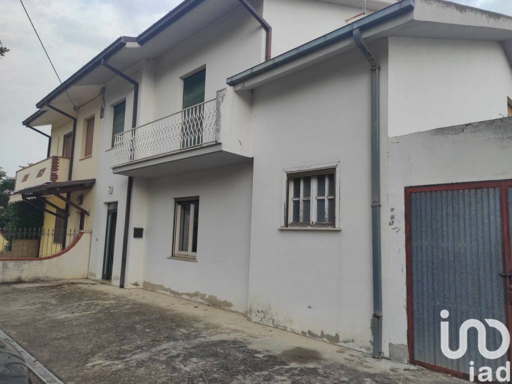 Rustico / casale a Cugnoli in LocalitÃ CONTRADA PIANO CARPINETO, 19 - Foto 2