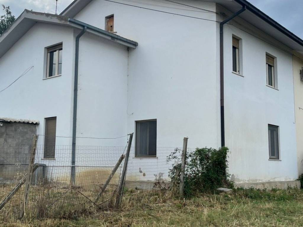 Rustico / casale a Cugnoli in LocalitÃ CONTRADA PIANO CARPINETO, 19 - Foto 4