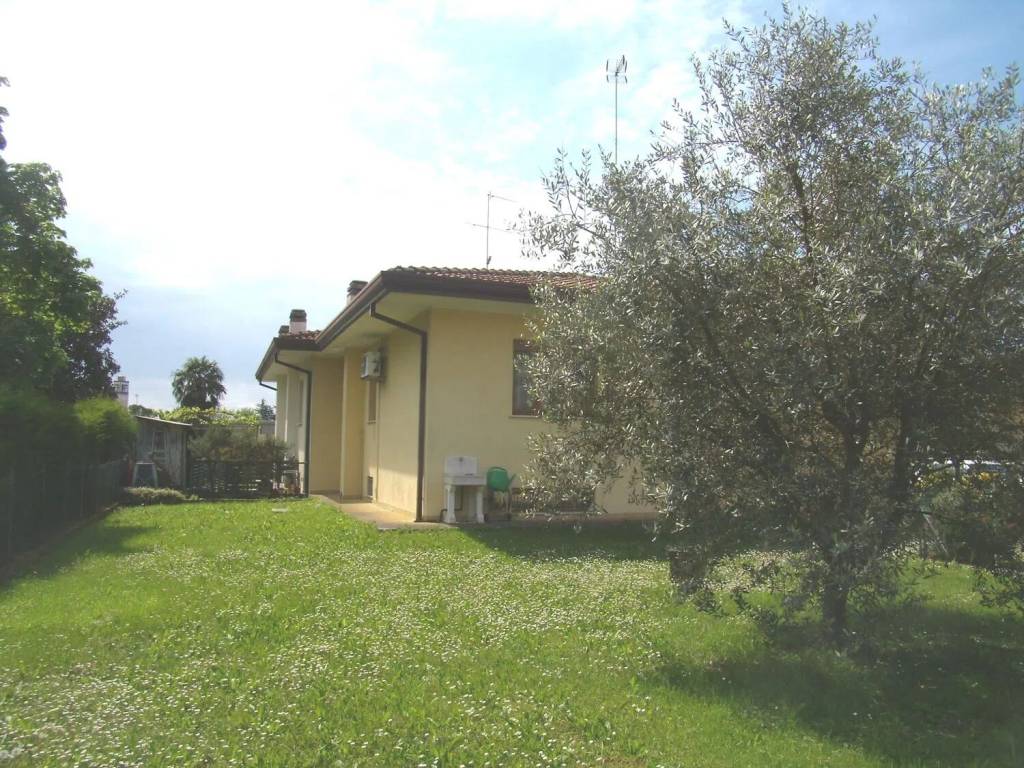 Villa a Prata di pordenone in Via Vittorio Emanuele Ii - Foto 4
