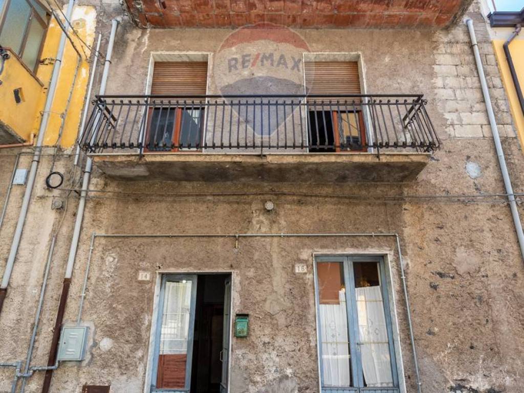 Casa indipendente a Santa maria di licodia in via buemi - Foto 2