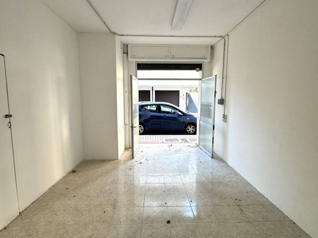 Box / garage a Pescara in Via Carlo Pisacane, 66 - Foto 5