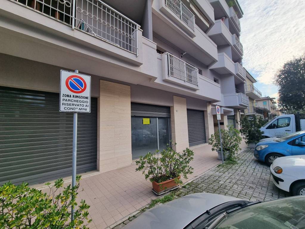 Immobile a Tolentino in Viale Bruno Buozzi - Foto 2